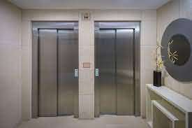 علت باز و بسته شدن درب آسانسور